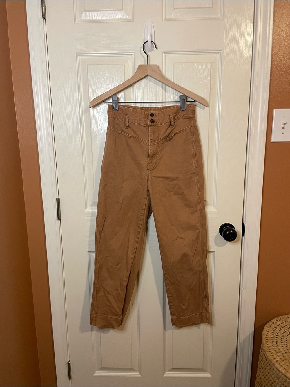 Madewell Pieced Yoke Tapered High Rise Trousers in Camel Brown Size 26